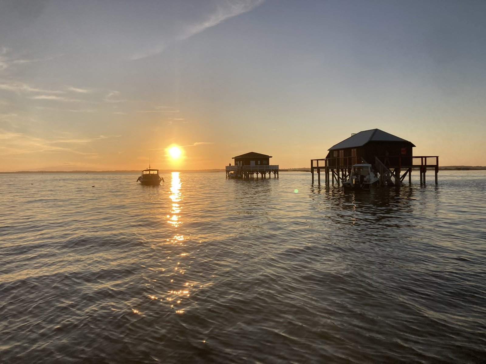 Les cabanes tchanquées au coucher du soleil